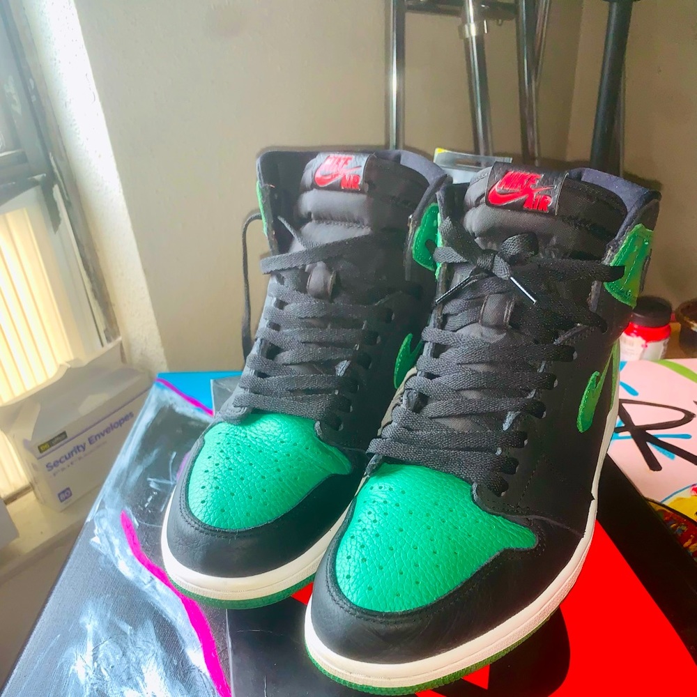 Air Jordan Retro 1 high OG (black/pine/gym red / white